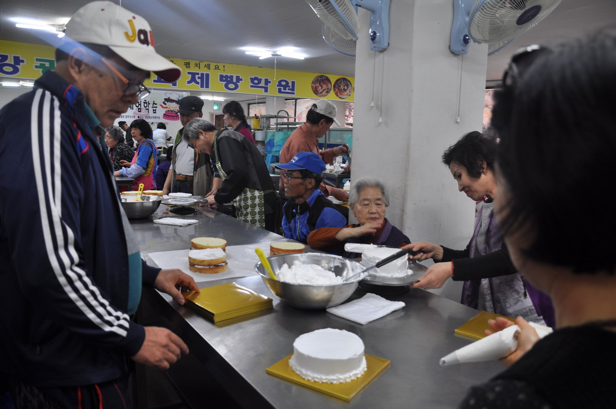 광주 02- 체험학습(케이크만들기).JPG