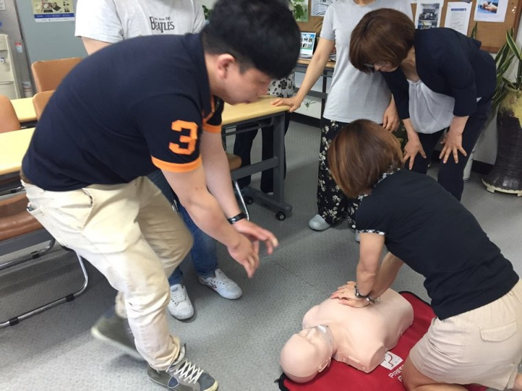 <![CDATA[17.06.23 ]]><![CDATA[심폐소생술 교육 ]]><![CDATA[(]]><![CDATA[7).jpg]]>